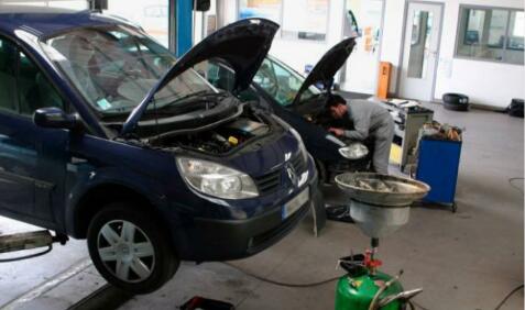 像這樣的車輛故障是無(wú)法修復(fù)的，說(shuō)能修好的，